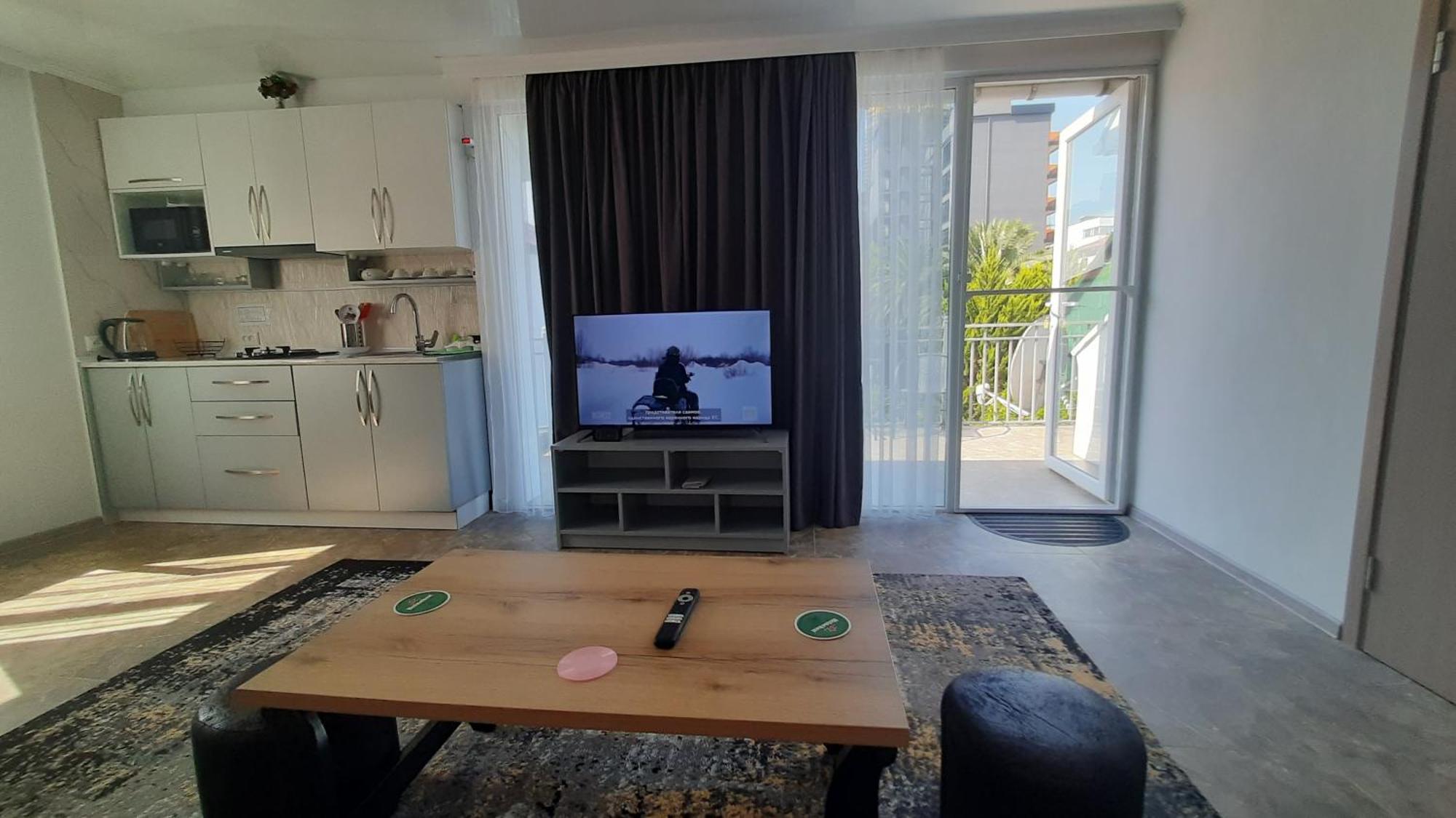 Guesthouse Next To Beach Batumi Bagian luar foto