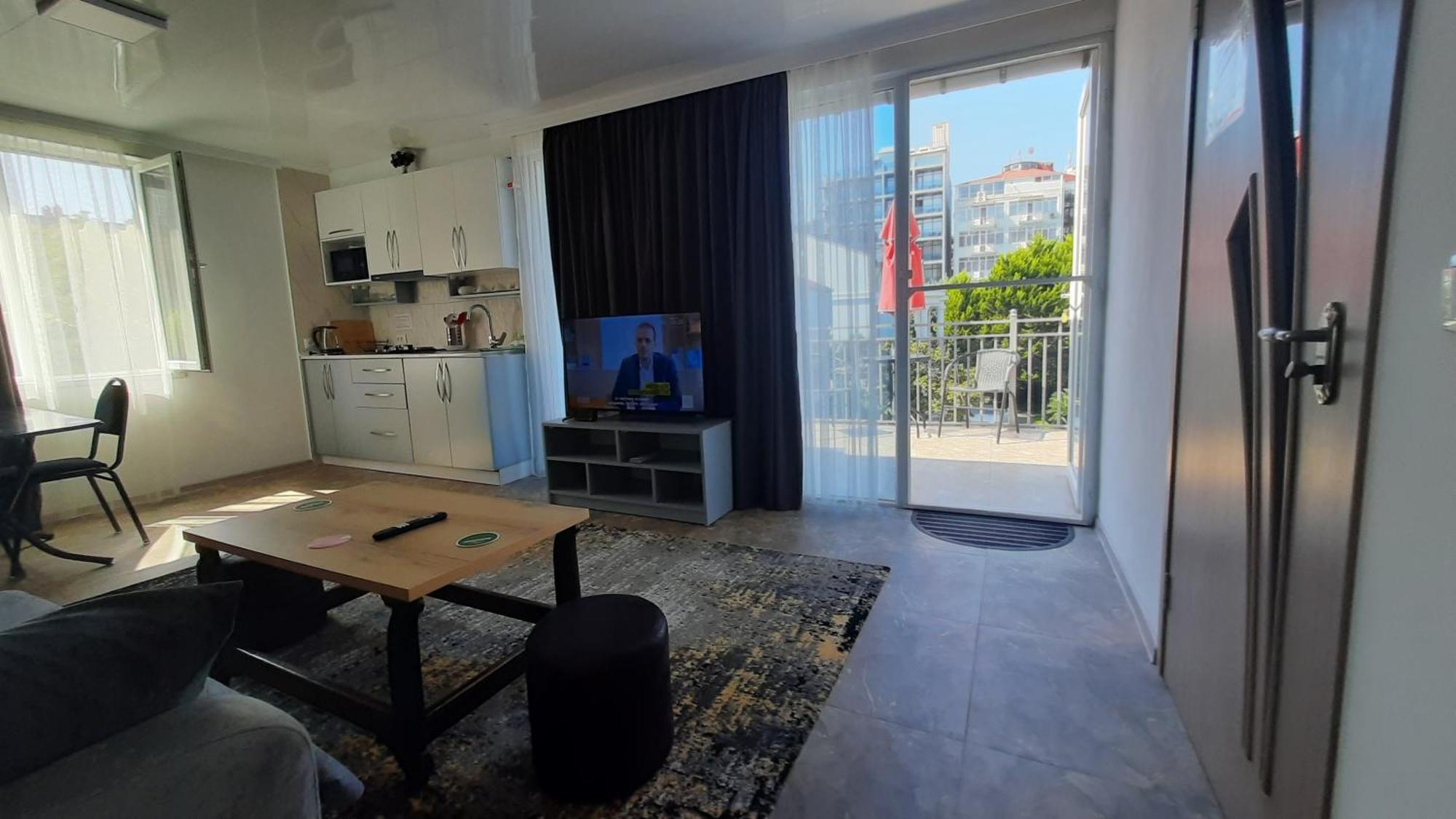 Guesthouse Next To Beach Batumi Bagian luar foto