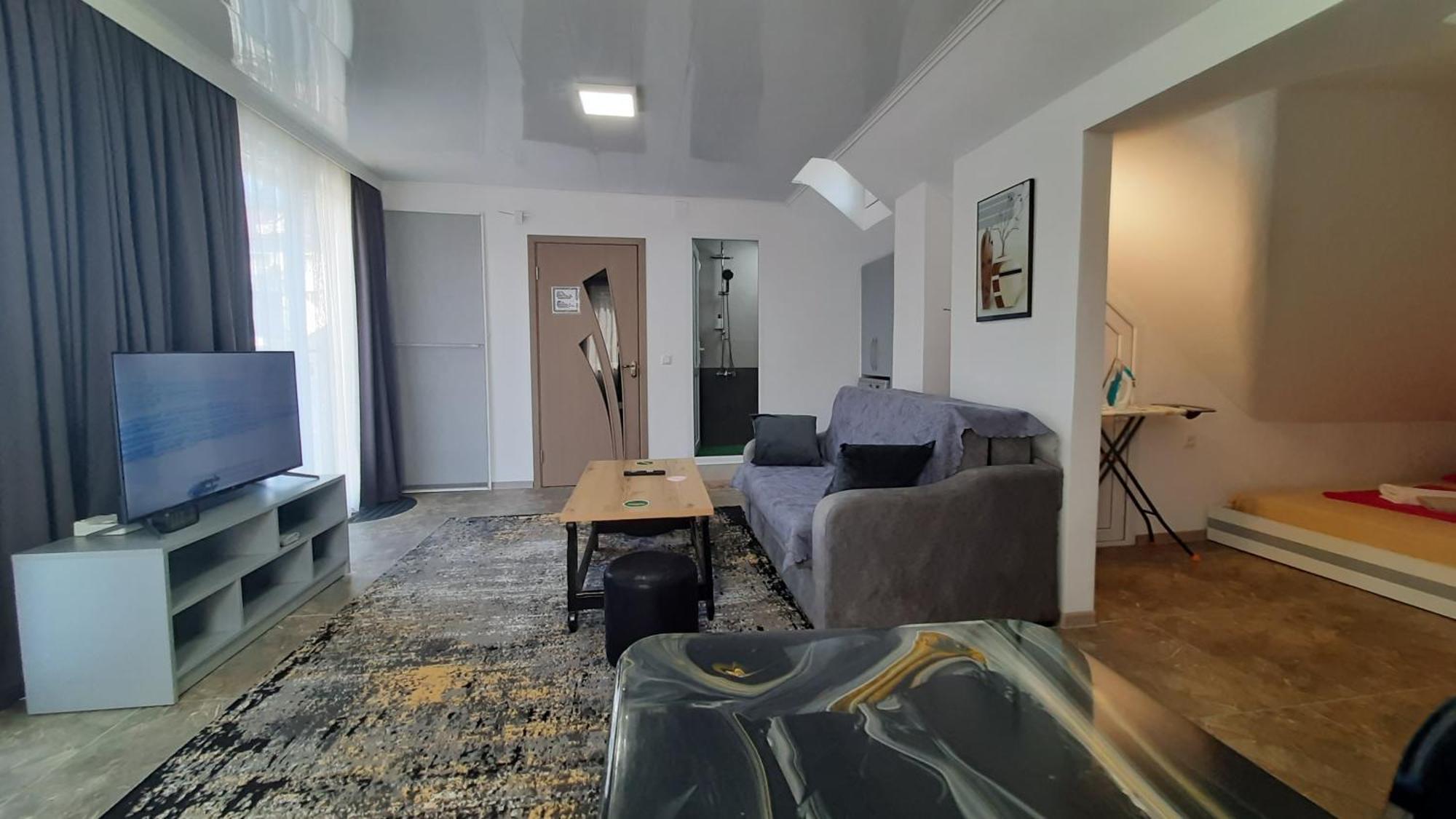 Guesthouse Next To Beach Batumi Bagian luar foto