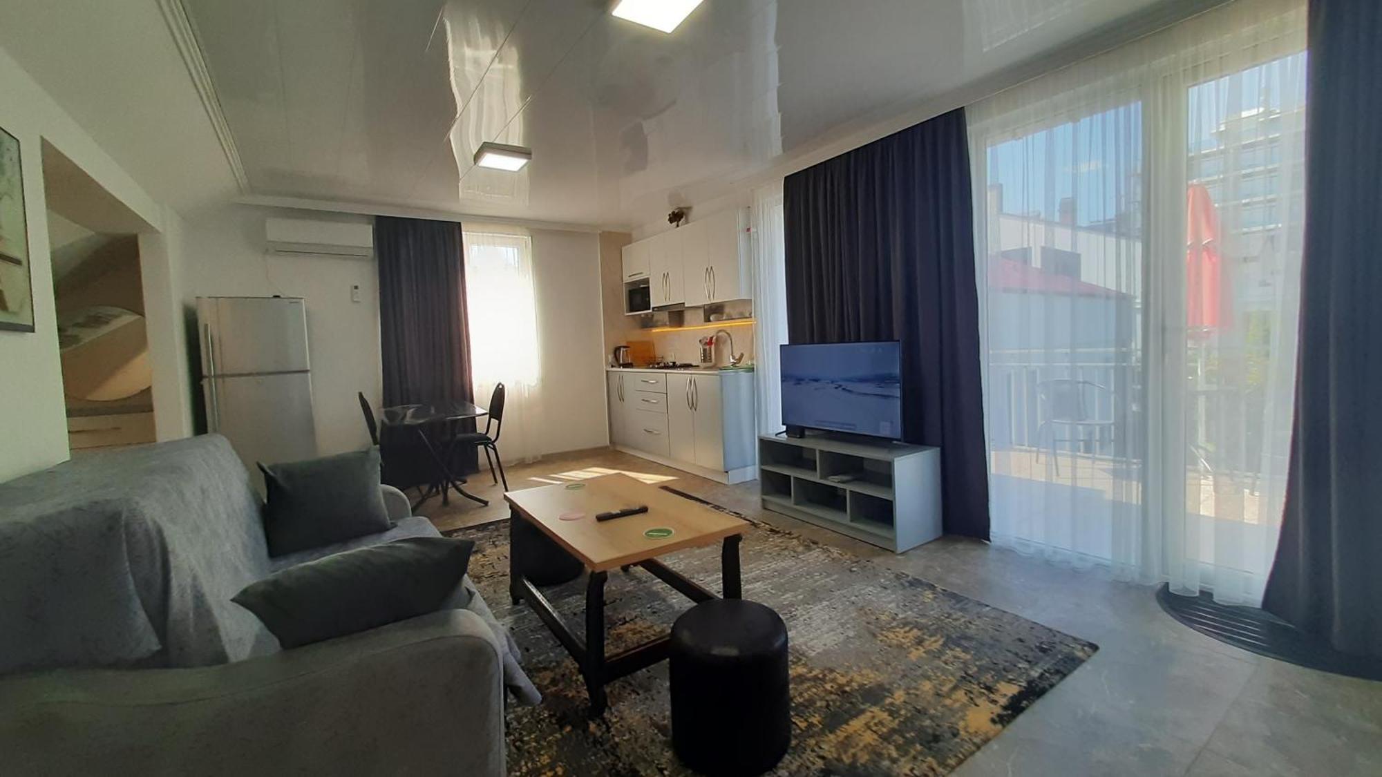 Guesthouse Next To Beach Batumi Bagian luar foto