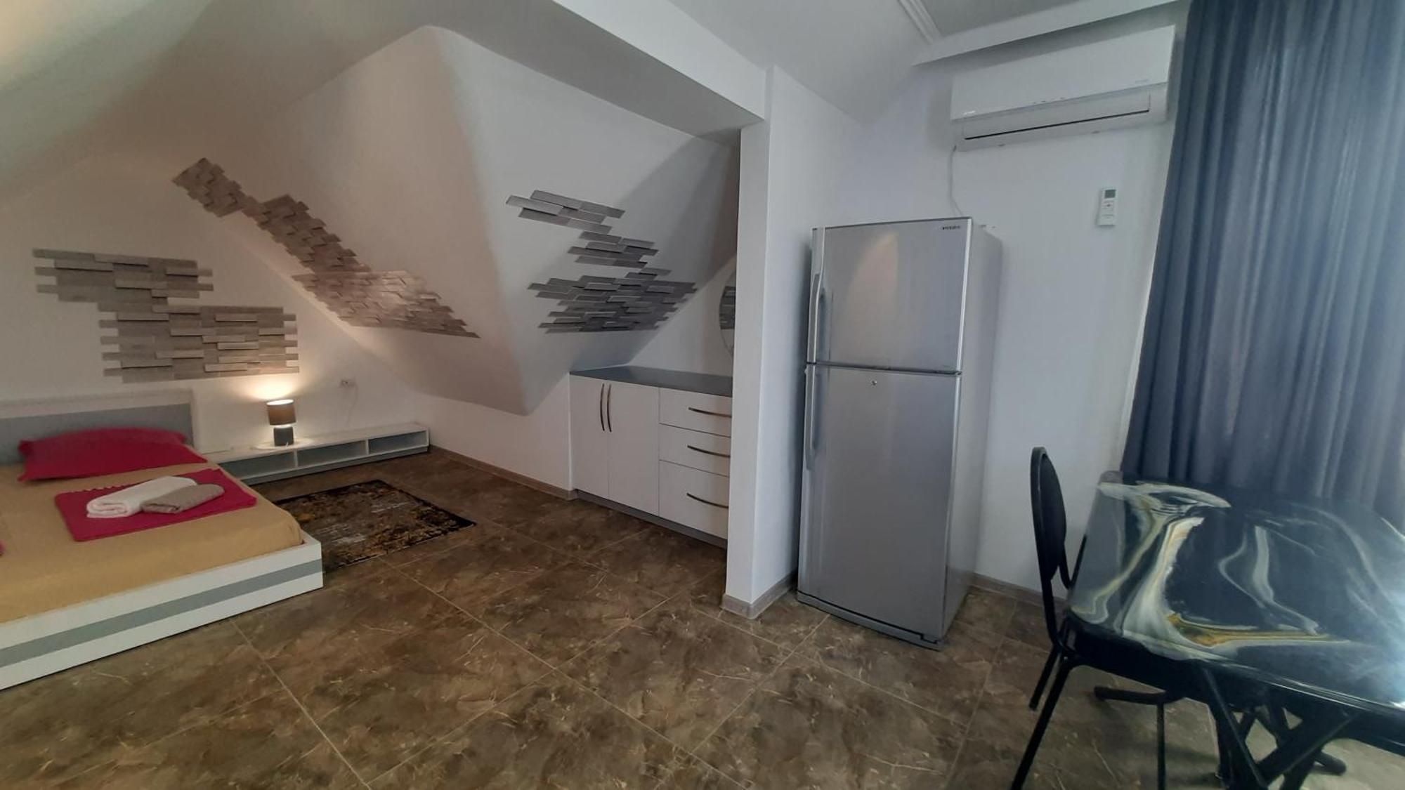 Guesthouse Next To Beach Batumi Bagian luar foto