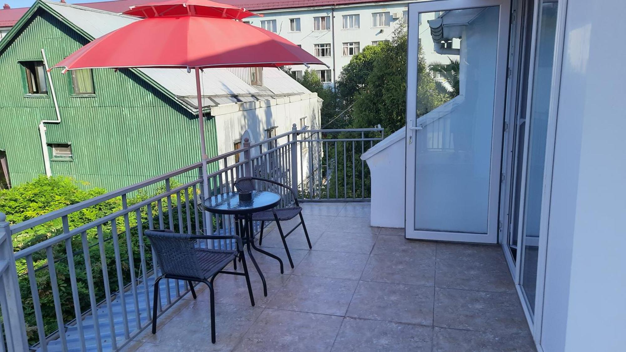 Guesthouse Next To Beach Batumi Bagian luar foto
