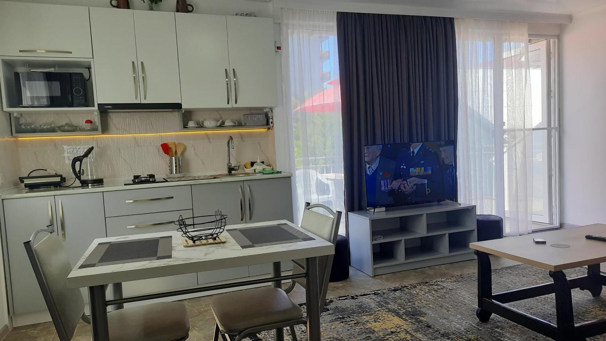Guesthouse Next To Beach Batumi Bagian luar foto