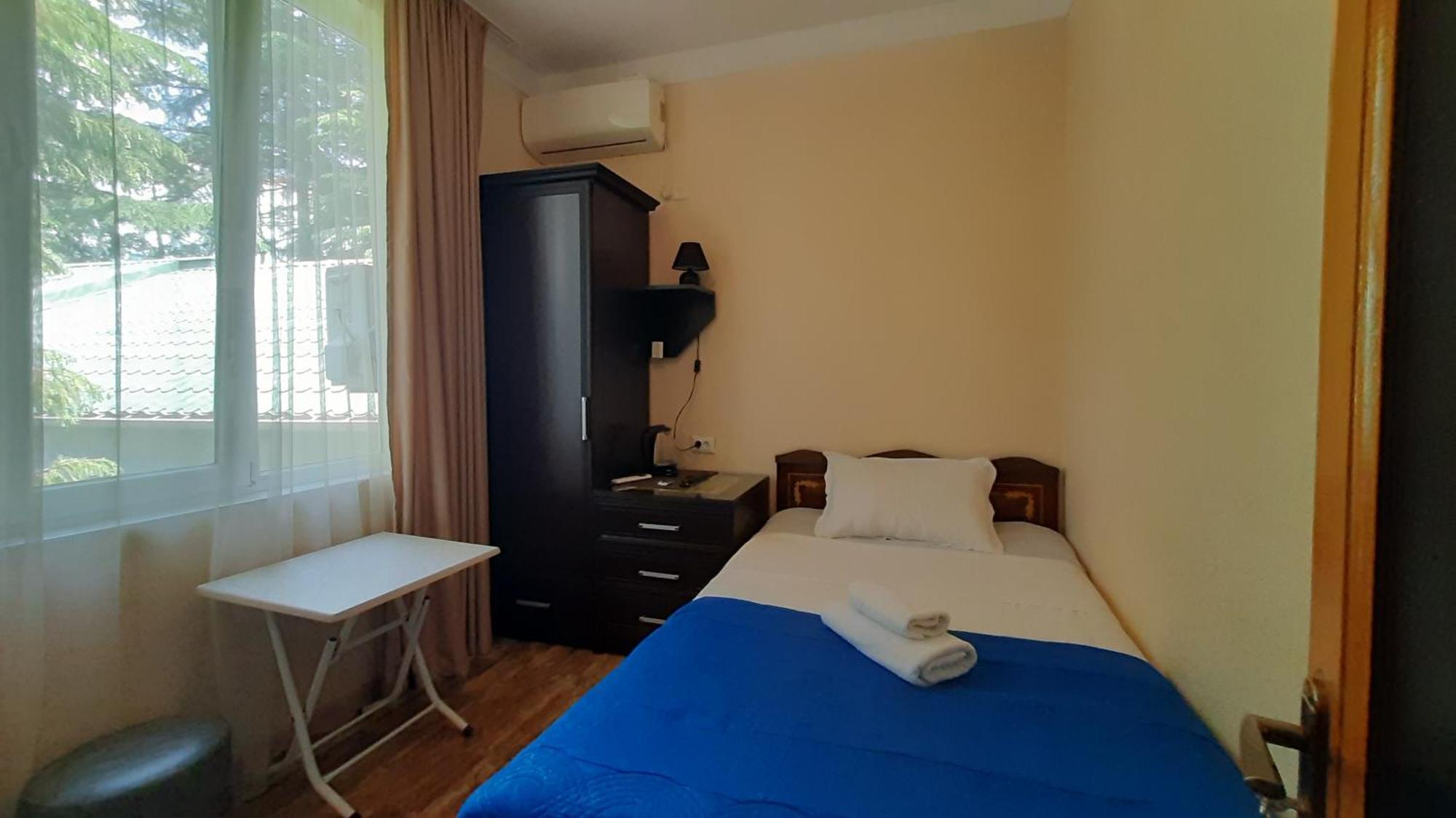 Guesthouse Next To Beach Batumi Bagian luar foto