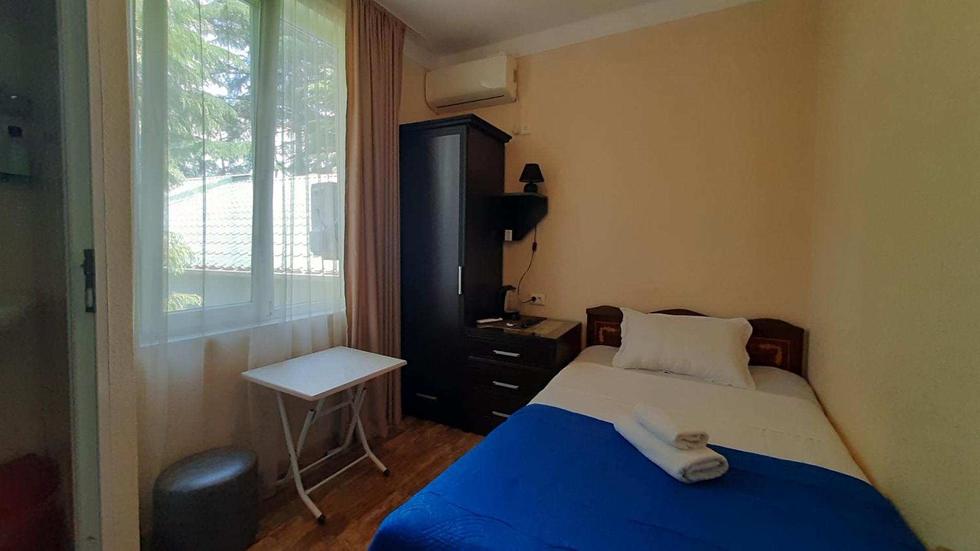 Guesthouse Next To Beach Batumi Bagian luar foto